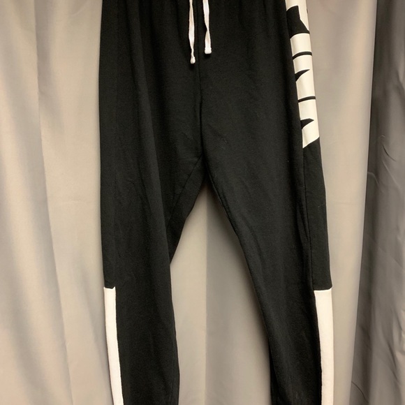 🌟VS Pink Sweatpants Classic Pant w Ankle Zipper🌟 - Picture 13 of 14